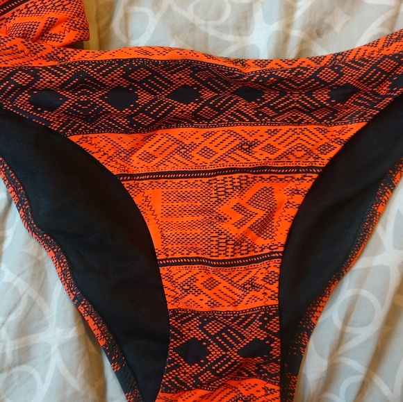 Bikini set - Picture 2 of 4